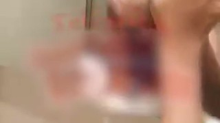 Lauraa Keenakan Diewe Dari Belakang